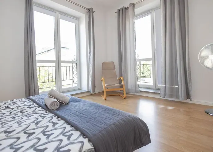 Spacious Apt In Heart Of Warsaw